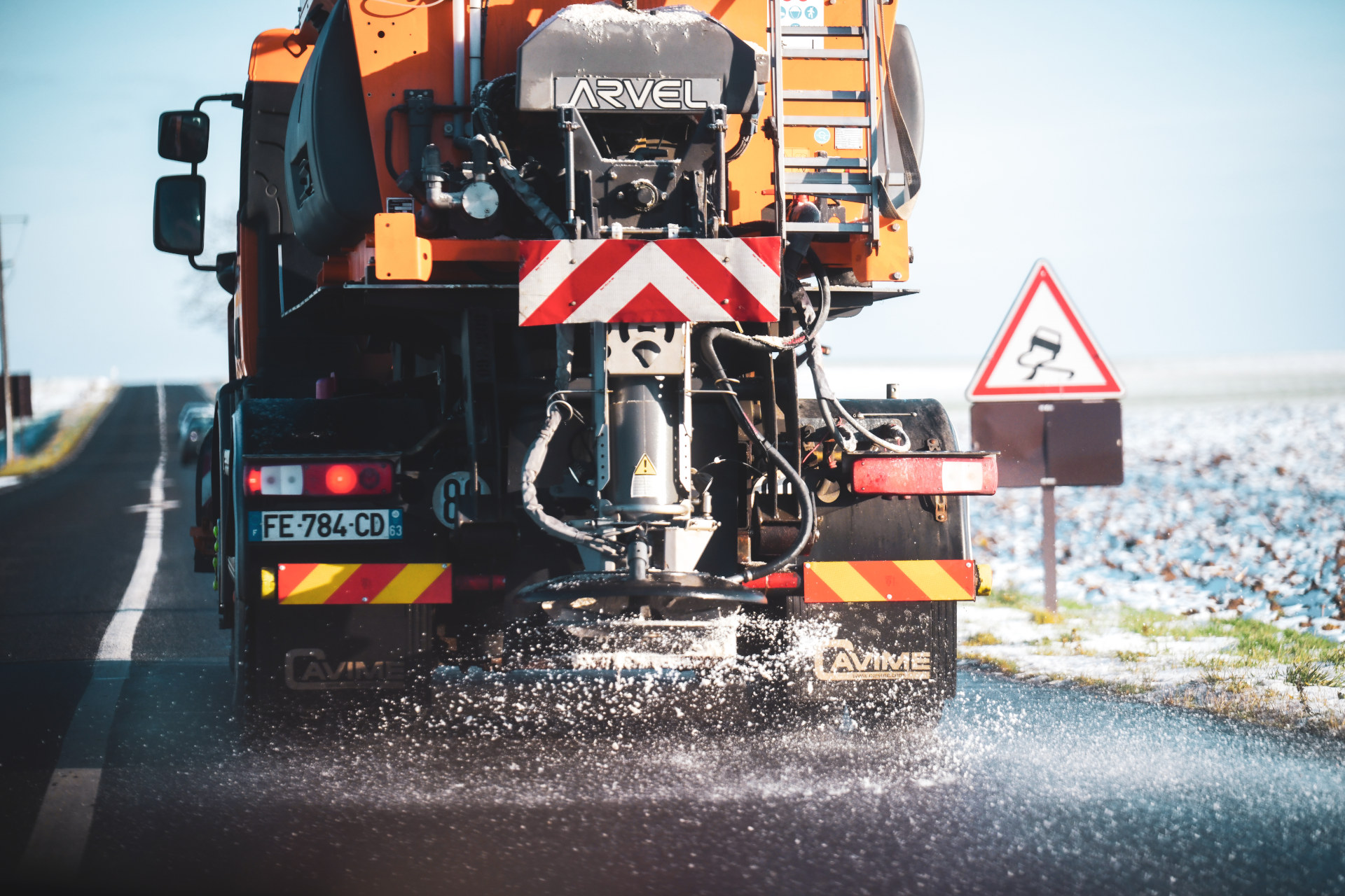 Neige et verglas en Seine-et-Marne : les agents des routes et les agriculteurs se sont mobilisés