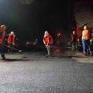 Des hommes refont la chaussée sur la RD 1036