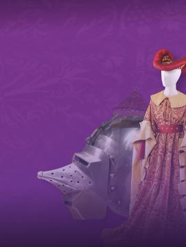 casque de chevalier et robe de l'époque médiévale