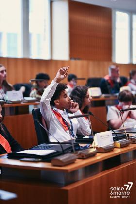 Des collégiens participent au lancement du Conseil départemental des jeunes