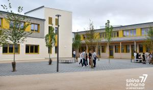 Collège Madeleine Brès à Saint-Fargeau-Ponthierry 