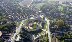 Vue aérienne du château de Blandy-les-Tours