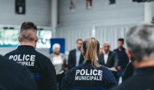 Deux policiers municipaux