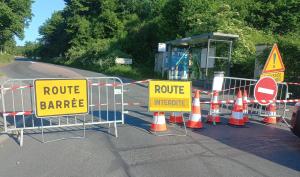 Route départementale barrée
