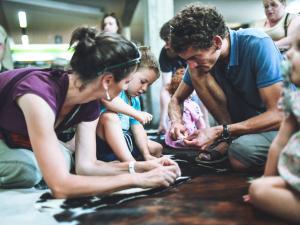 Activités en famille au musée de Préhistoire d'Île-de-France