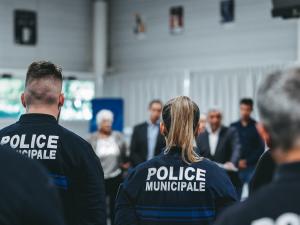 Deux policiers municipaux