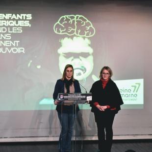 Présentation d'un film pour sensibiliser aux dangers des écrans sur les enfants