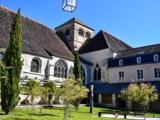 le prieuré Saint-Ayoul de Provins