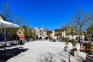place du Châtel à Provins