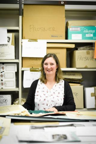 Archiviste aux archives du 77