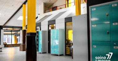 casiers dans un collège