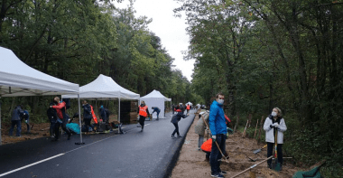 bévoles sur le chantier de crapauduc