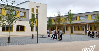 Collège Madeleine Brès à Saint-Fargeau-Ponthierry 