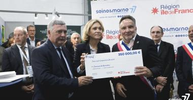 Remise de chèque pour un contrat rural