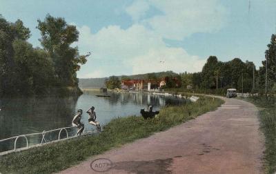 Carte postale des bords de Seine à Samois-sur-Seine